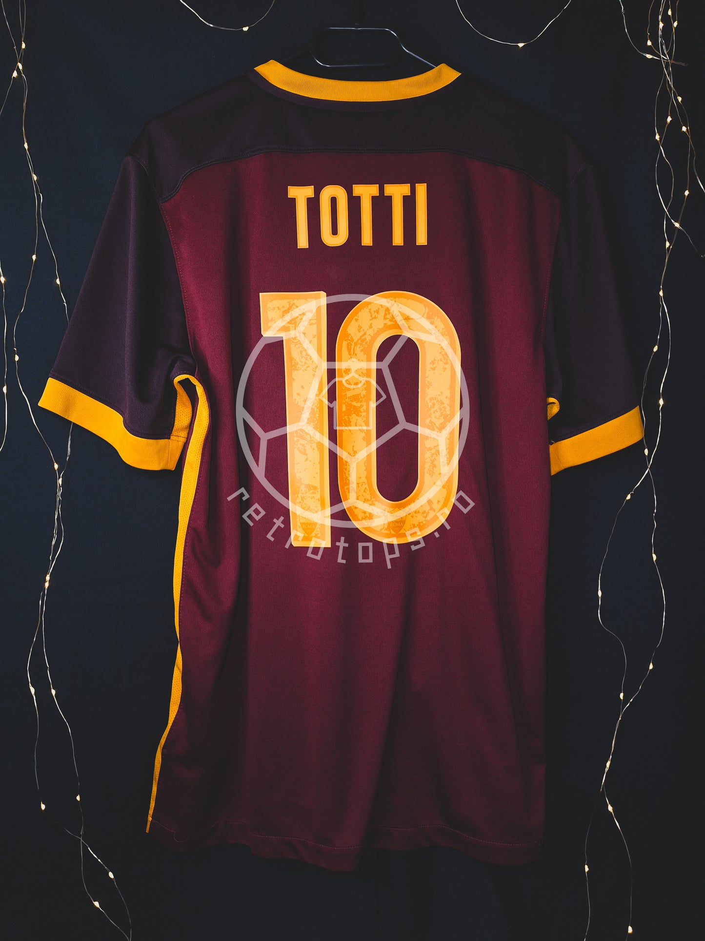AS Roma 2015-2016 home shirt, Totti 10, L