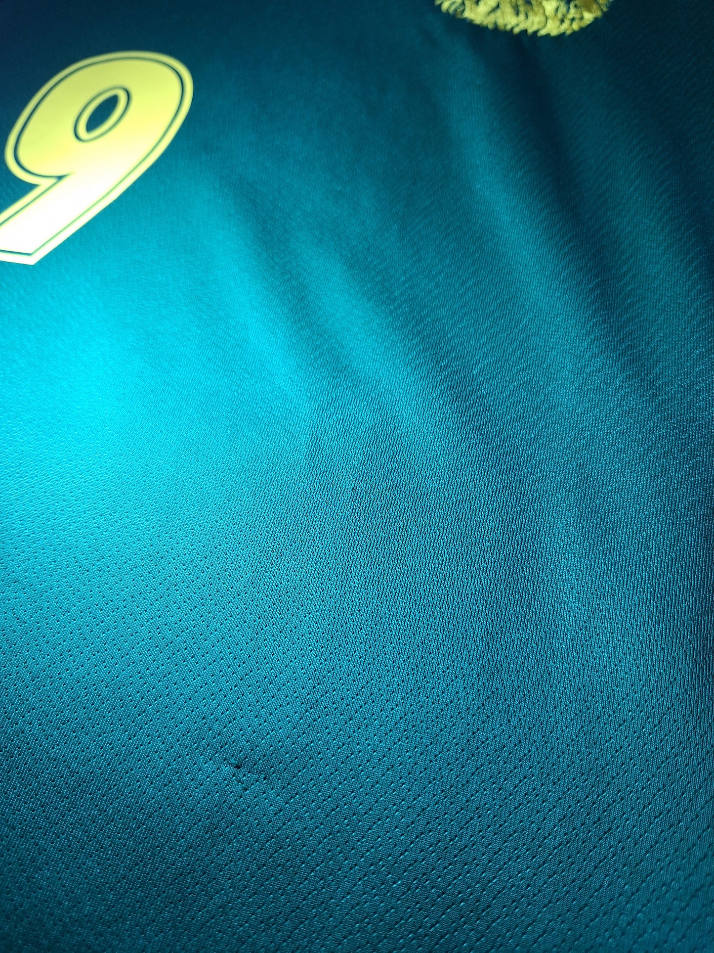 Cameroon 2000 home shirt, Eto'o 9, M